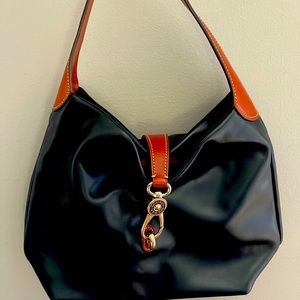 Dooney & Bourke shoulder bag